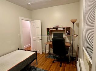 366 Crescent St #1RB, Waltham, MA 02453