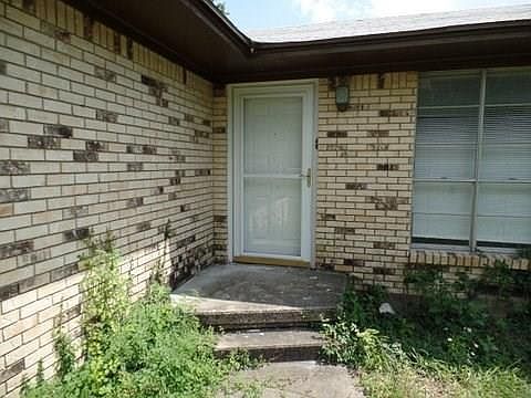 4th image of 4063 Fm 1461