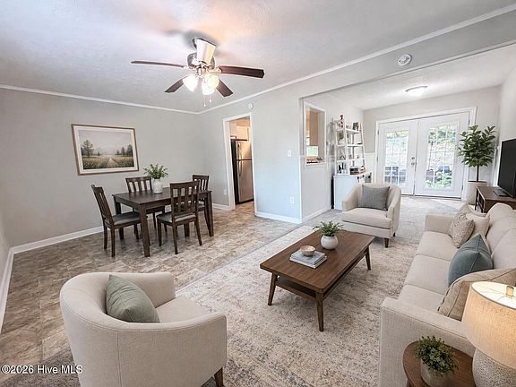 4th image of 2501 Shannon Court