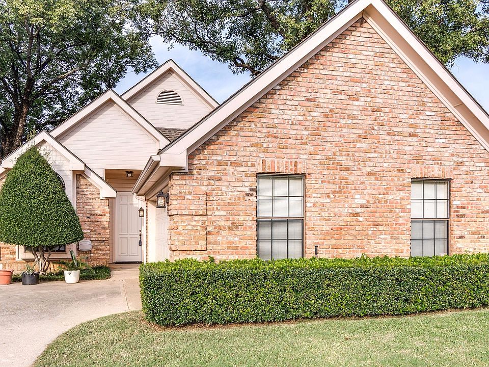 1st image of 609 Shalamar Pl