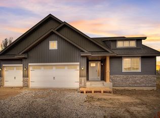 9762 Jasmine Ave NE, Hanover, MN 55341