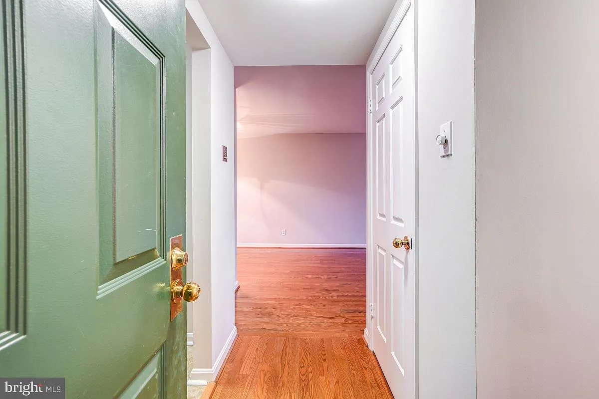 Mclean Gardens — Photo 3