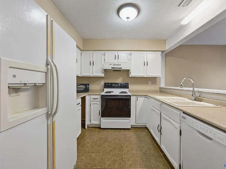 1320 Julia St NW — Photo 25
