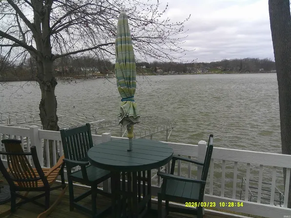 455 Lane 221 #B, Hamilton, IN 46742