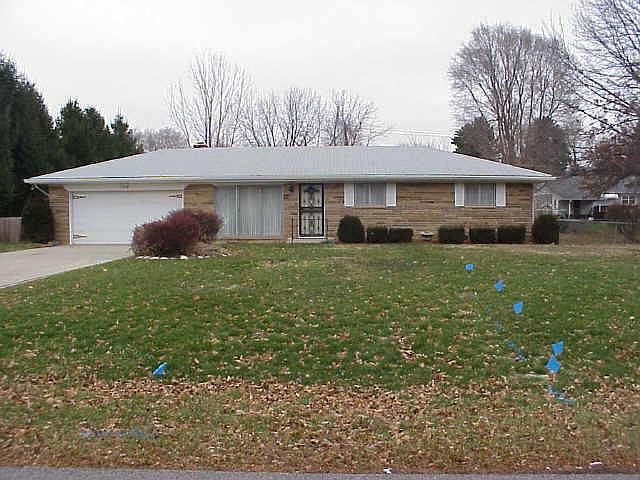 1st image of 102 E Sherry Ln