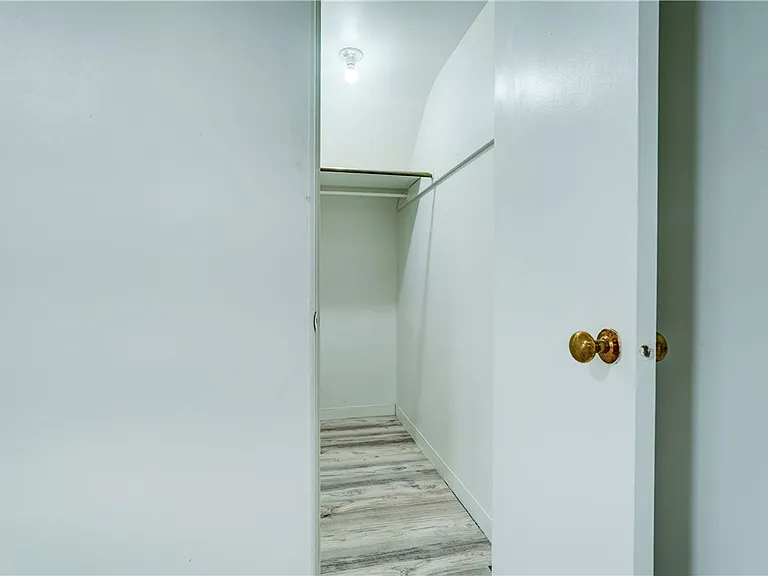 2233 Clifford Ave #3 — Photo 12