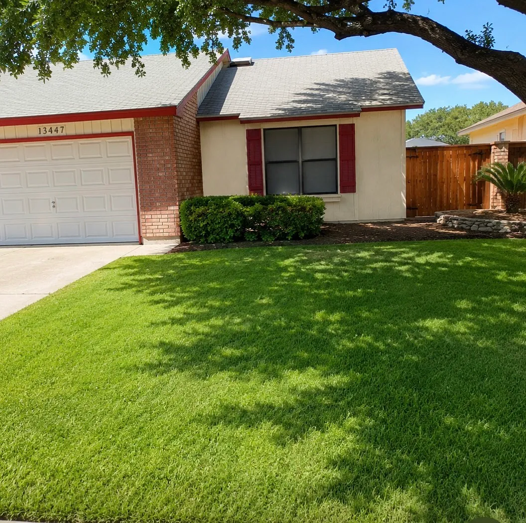 2 bed, 1195 sqft, $1,825 — Photo 2