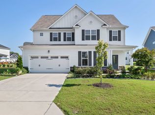 419 Beaverdam Lake Dr, Fuquay Varina, NC 27526