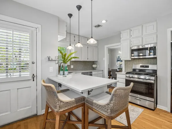 6018 Winton St, Dallas, TX 75206