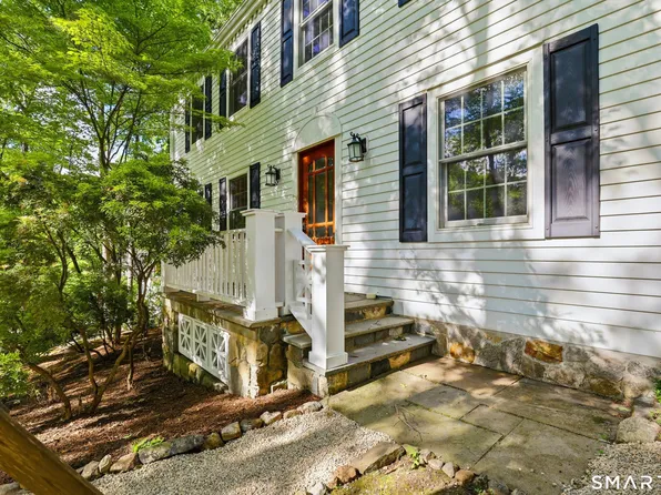 156 West Haviland Lane, Stamford, CT 06903