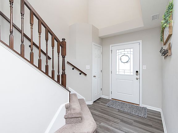 4th image of 2324 Trefoil Dr