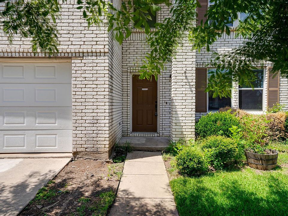 1st image of 5504 Comanche Wells Dr