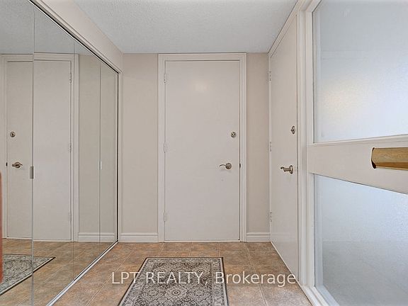 4th image of 1772 Dunkirk Cres