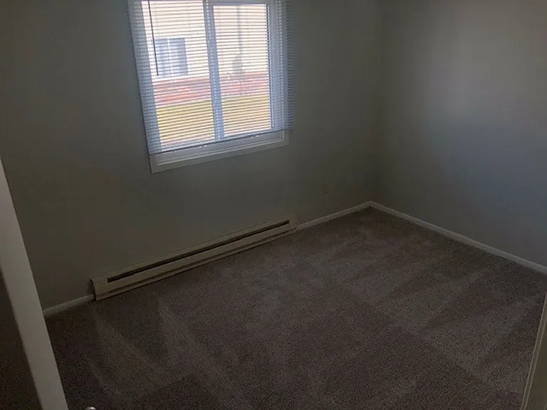608 NE 4th Street — Photo 11