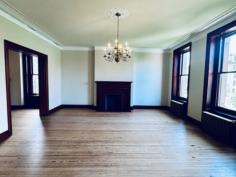 715 Washington Pl #3F — Photo 8