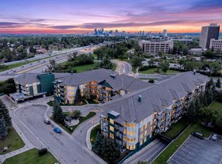 3111 N 34th Ave NW #323, Calgary, AB T2L 0Y2
