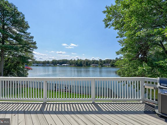 5th image of 23001 Springwood Cir