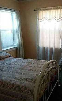 4th image of 3304 Porter Ave