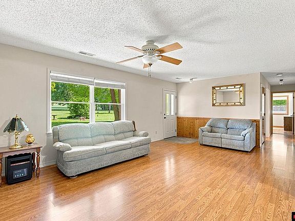 4th image of 757 County Road 57