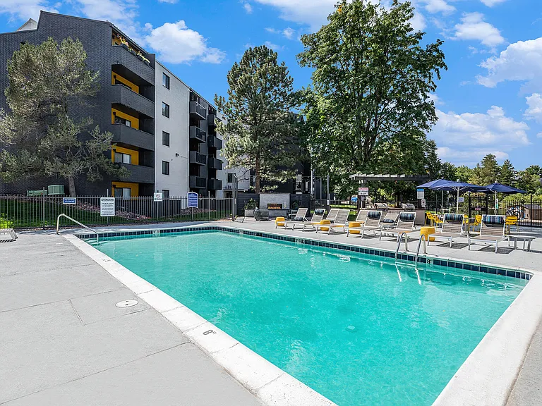 Lakeview Towers at Belmar — Photo 8