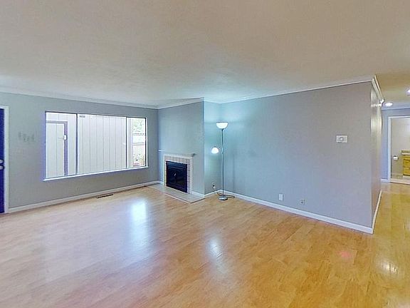 3rd image of 59 Silcreek Dr