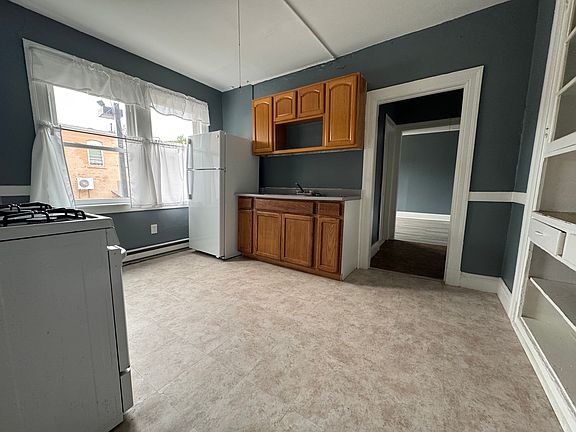 3rd image of 353-A3 Capitol Ave #A3