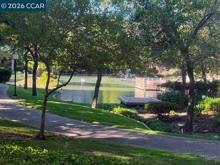 330 N Civic Dr #201 — Photo 2