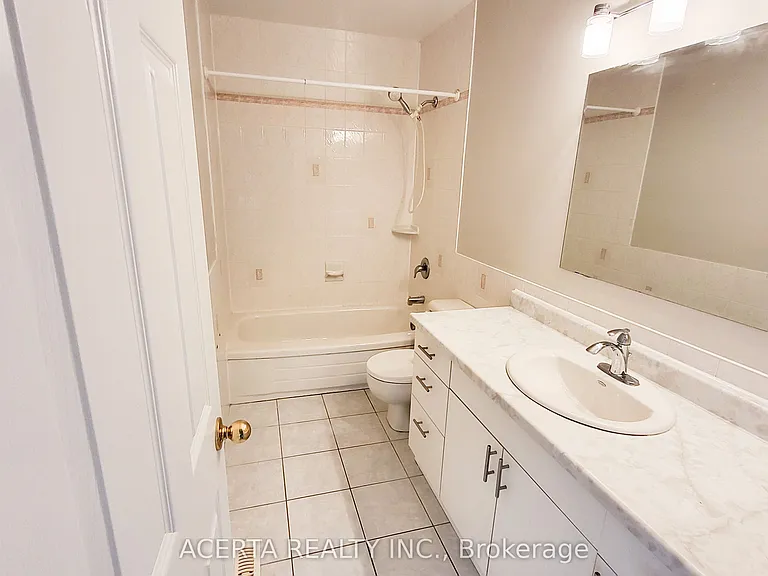 249 Teal Cres — Photo 14