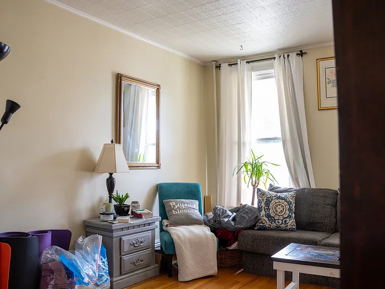 908 3rd Ave #1 — Photo 3