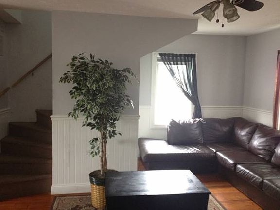 Living Room diff. Angle