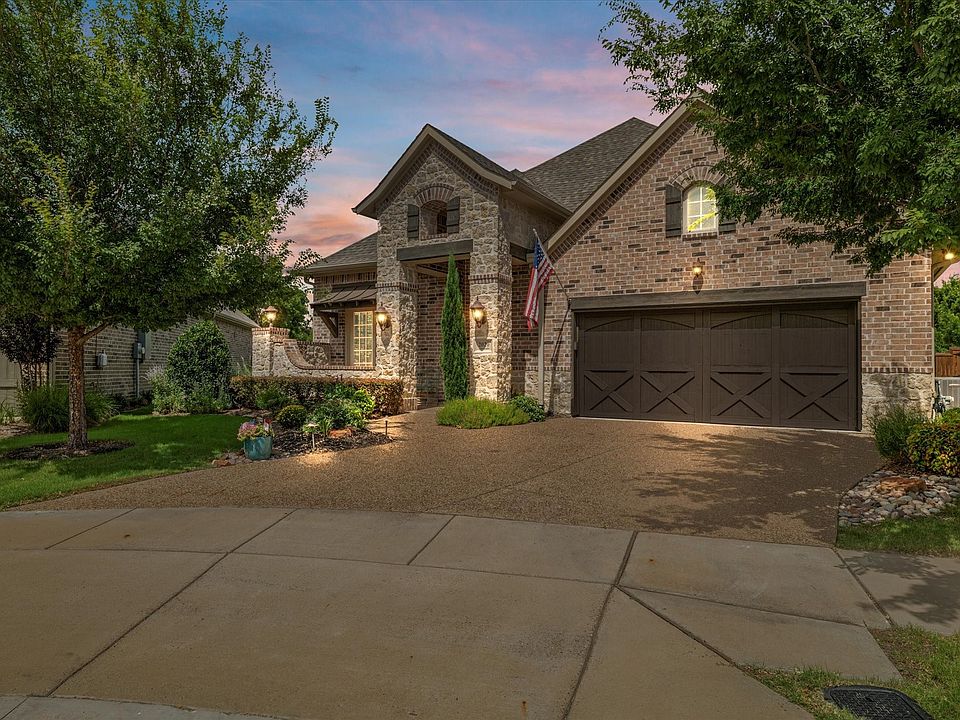 1st image of 2020 Viburnum Dr