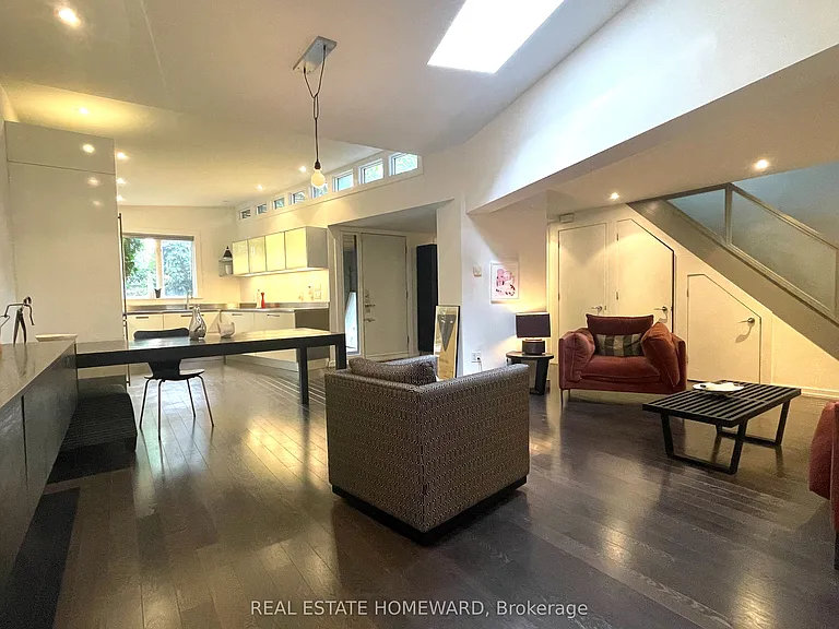 27 Lewis St #COACH — Photo 2