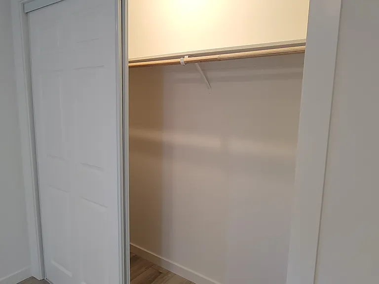866 Pine St #B — Photo 9
