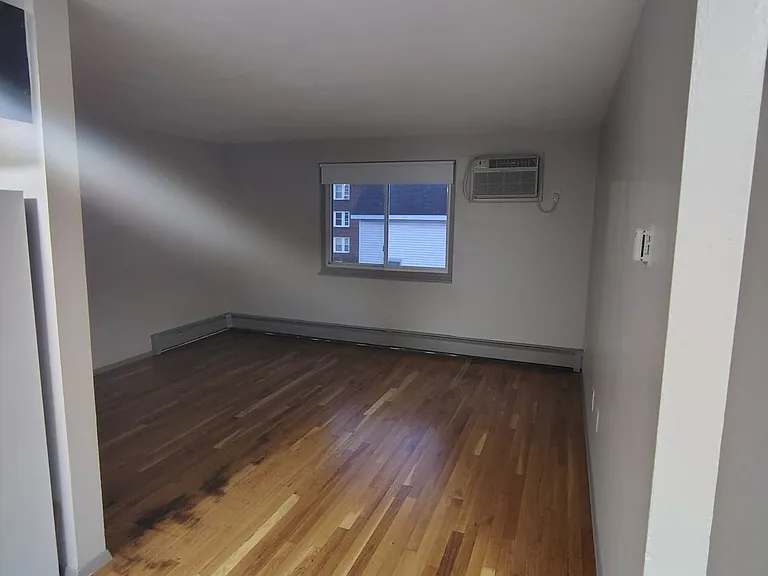 31 Franklin St #10 — Photo 2