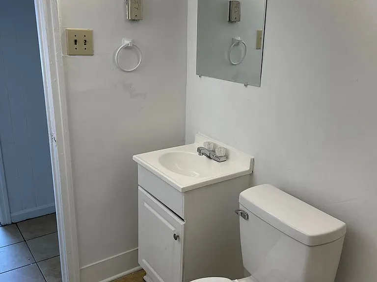 1009 Cassell St — Photo 13