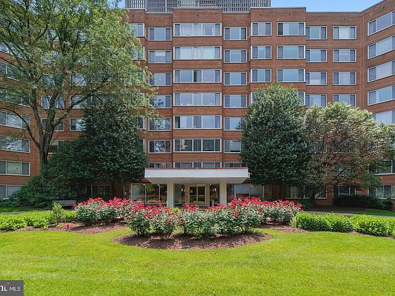 2nd image of 4000 Tunlaw Rd NW APT 1007