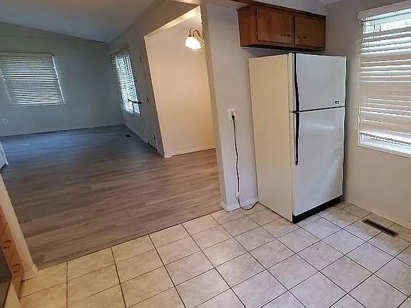 2nd image of 1010 S Eastview Dr