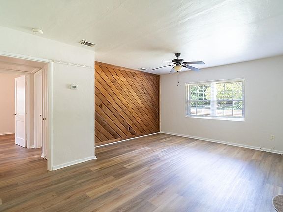 4th image of 1571 Marcia Ave