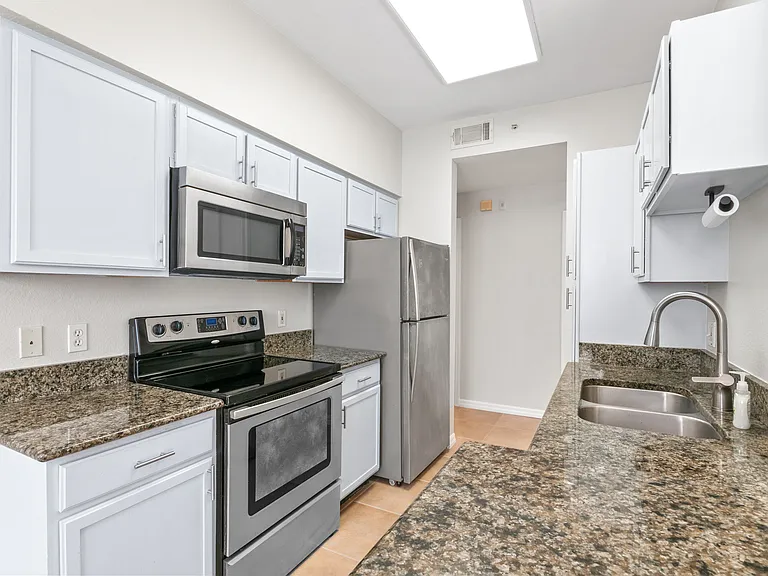 7915 Preserve Cir #216 — Photo 39