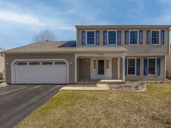 1121 Independence Ave, St Charles, IL 60174