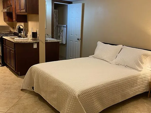 200 E Beach Blvd #219, Gulf Shores, AL 36542