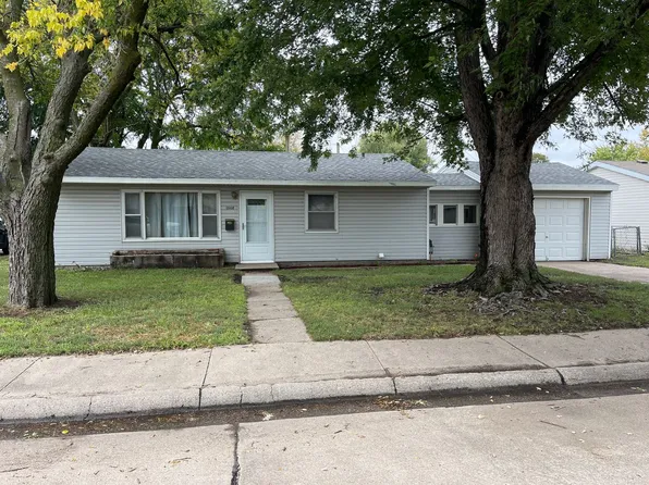 1008 S Eugene St, Grand Island, NE 68801