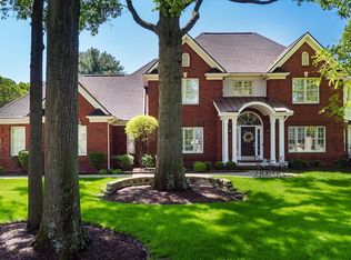 8462 Russett Ct, Westerville, OH 43082