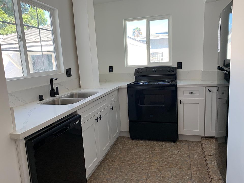1st image of 3817 W 113th St #B