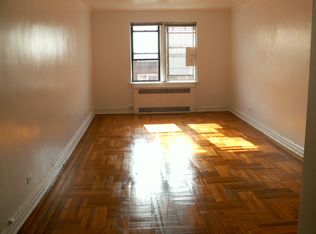 100-10 67th Rd, Forest Hill, NY 11375