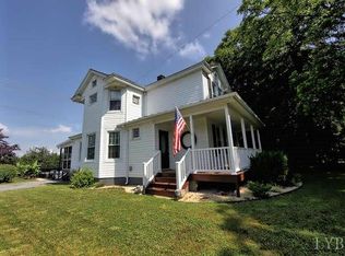 972 Turkey Foot Rd, Forest, VA 24551