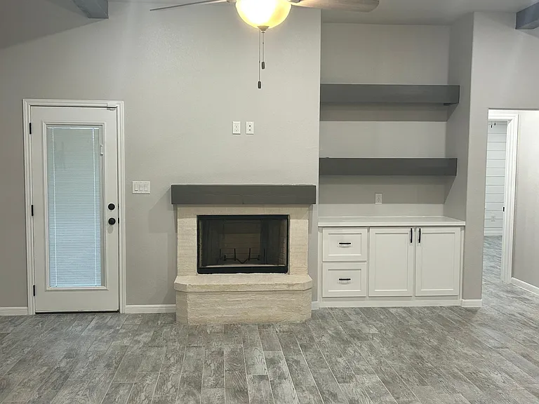 1614 Curlew Ln — Photo 2