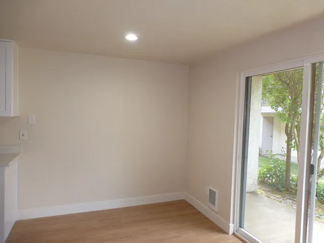15721 NE 18th St #D2 — Photo 8
