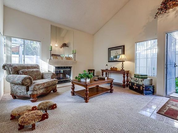 3rd image of 2438 Manzana Way