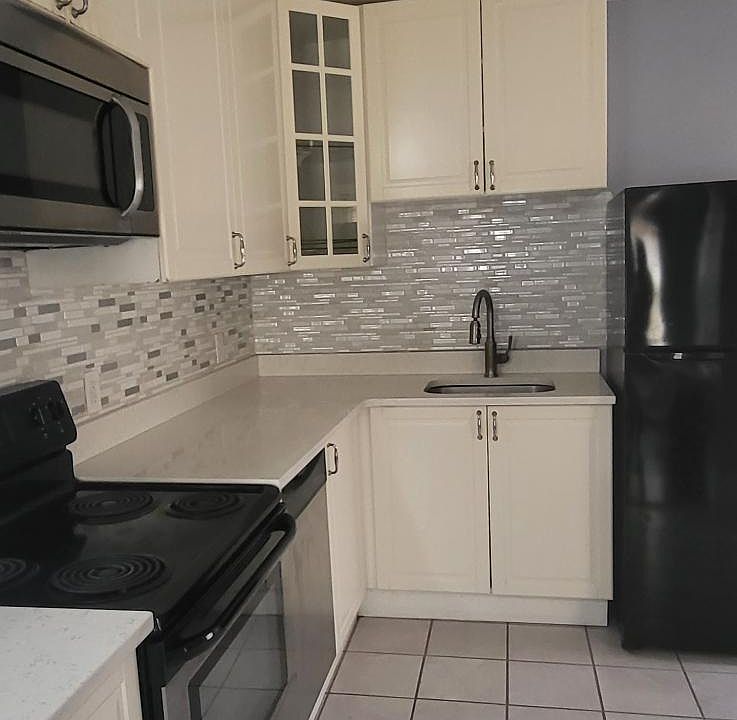 1st image of 126 South St #1